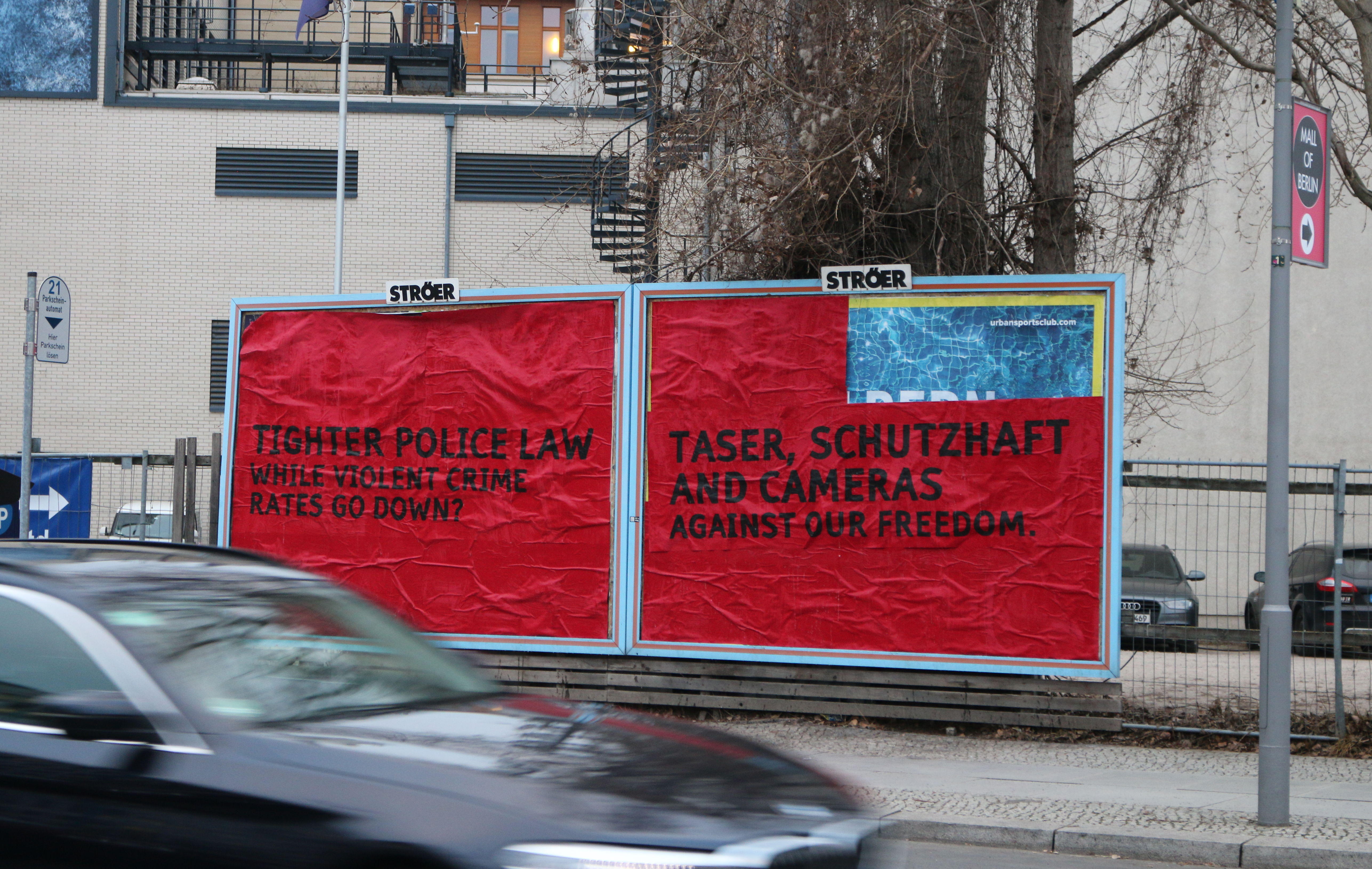 Berlin Gefalschte Plakate Am Abgeordnetenhaus De Indymedia Org