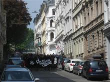 Unangemeldete autonome 1. Mai-Demo läuft gut gelaunt ohne Polizeibegleitung durch die Elberfelder Nordstadt