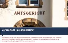 Screenshot von der Homepage des Amtsgerichtes Grevenbroich: Gebäude mit der Aufschrift 'Amtsgericht', darunter der Text: 'Verbreitete Falschmeldung - Das seit dem 11.06.2023 im Stadtgebiet durch Einwurf in Briefkästen verteilte und auf den 08.06.2023 datierende Schriftstück stammt nicht vom Amtsgericht Grevenbroich. Es handelt sich um eine Fälschung. Bitte sehen Sie diesbezüglich von Eingaben jeglicher Art an das Amtsgericht ab.'